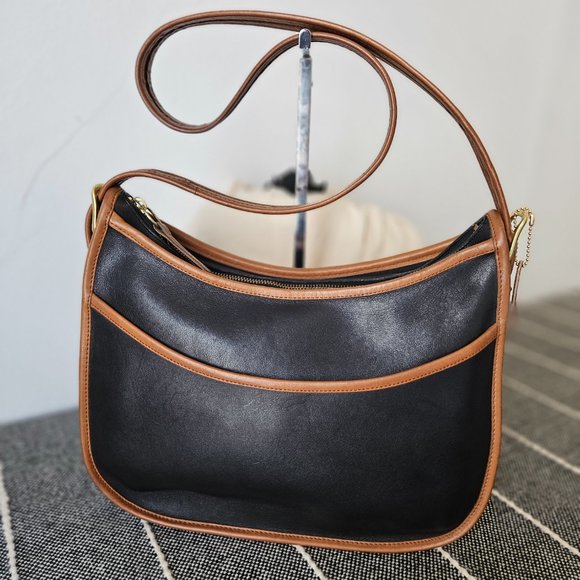 Coach Handbags - Coach Vintage #6855 Classic Hobo Spectator